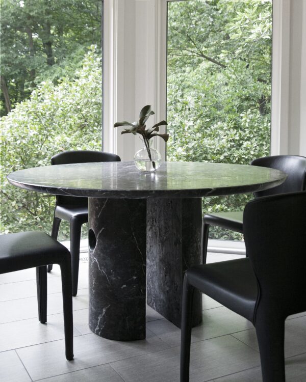 Meta Dining Table