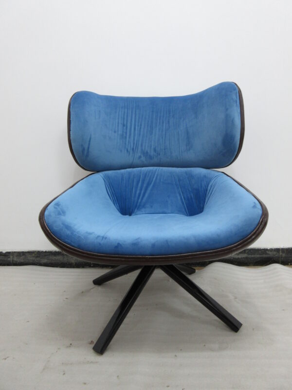 Tabano Lounge Chair